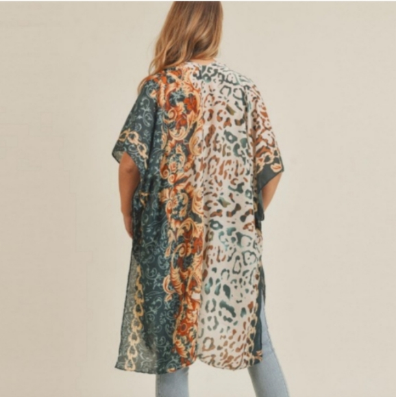 Kimono or Cover up - Picture 2 of 3